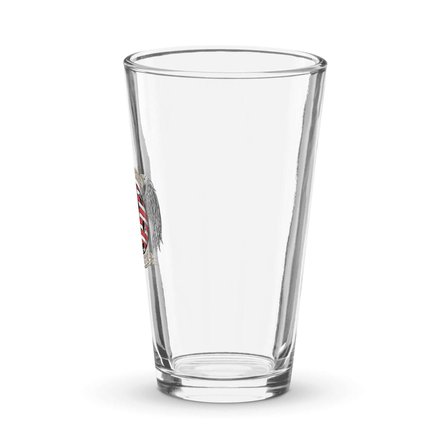 American Dream Pickleball Shaker Pint Glass - 16 oz stylish glass for enthusiasts, perfect for post-game celebrations.